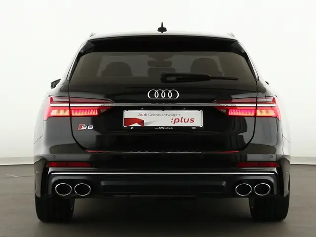 Audi S6 view 6