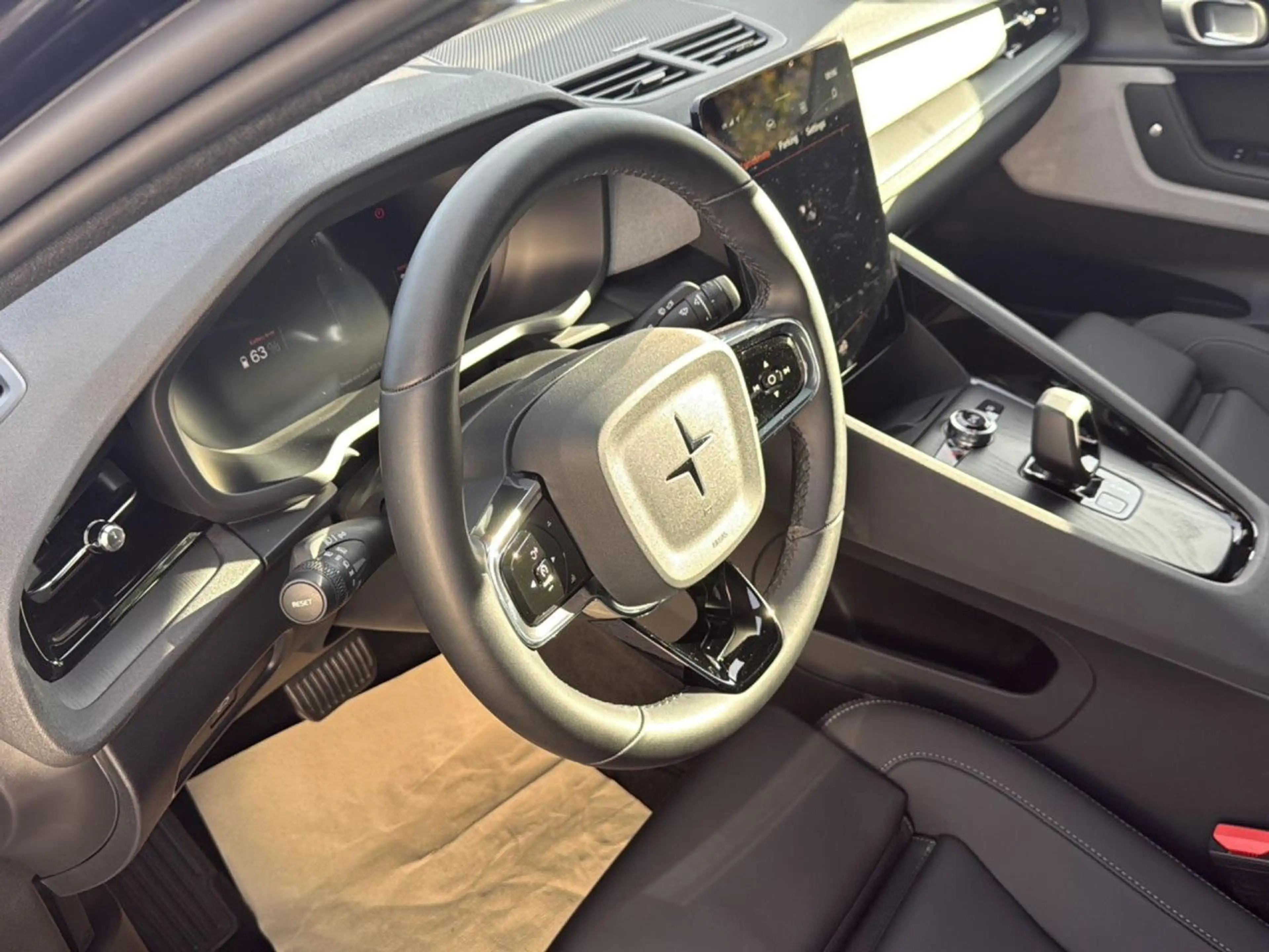 Polestar 2 Long Range Single Bluetooth LED Klima — photo 13