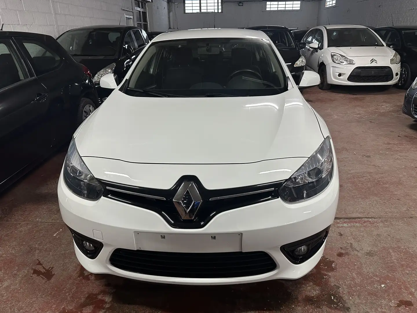 Renault Fluence 1.6 cc essence - 2