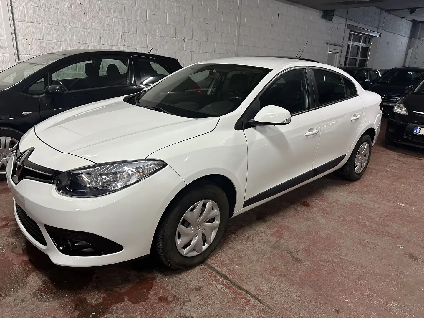 Renault Fluence 1.6 cc essence - 1