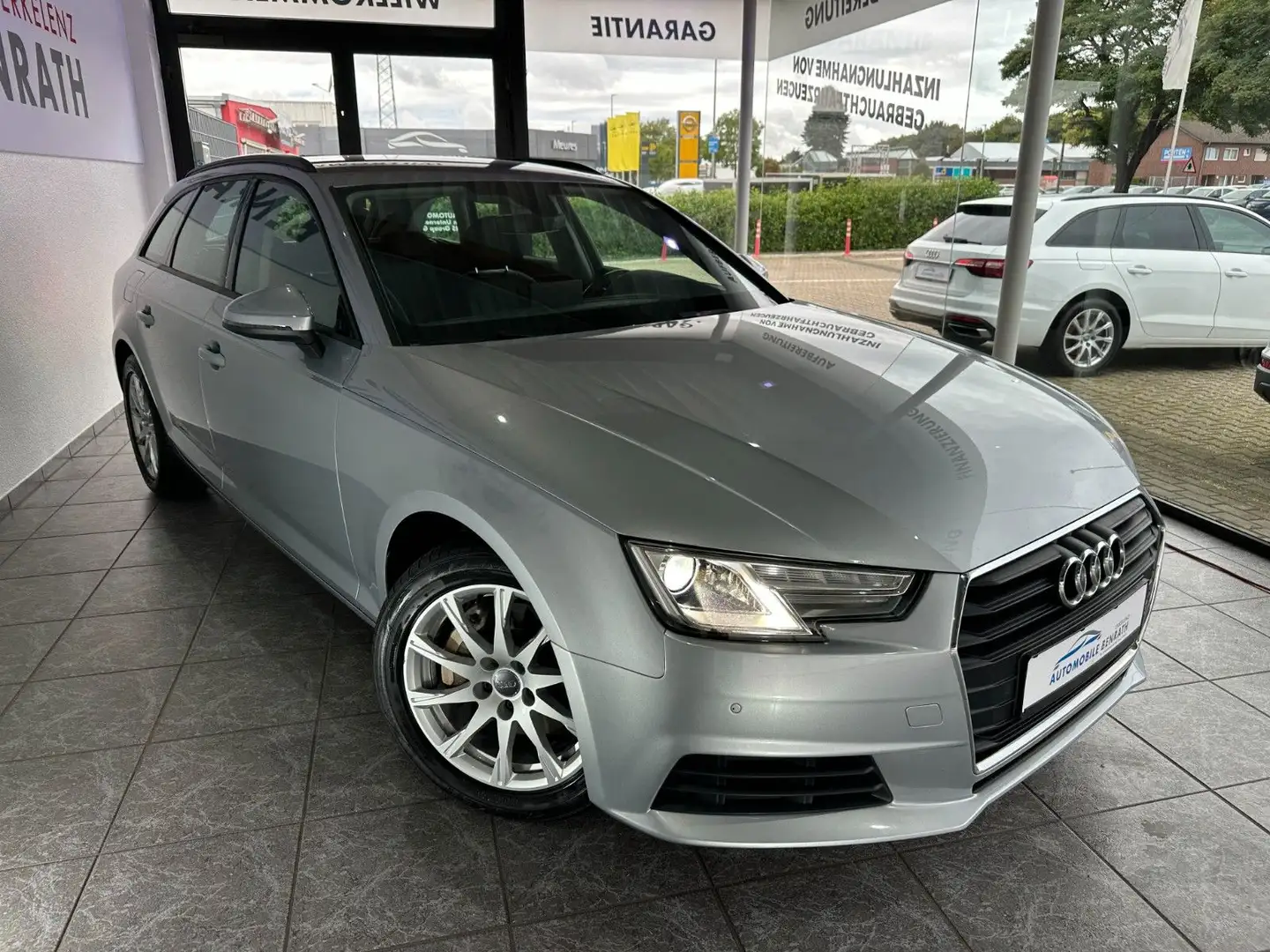 Audi A4 2.0 TDI 140kW Avant AHK*BI-Xenon*ALU*MFL*TOP Argent - 1