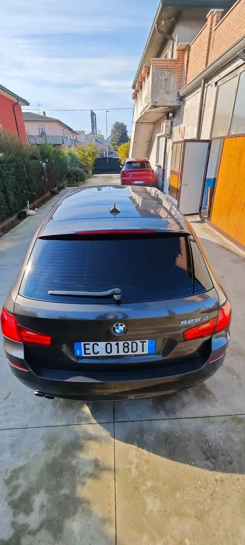 BMW 525 Serie 5 F11 Touring525d 3.0 Bruin - 2