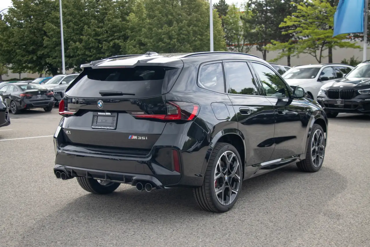 BMW X1 снимка BMW X1