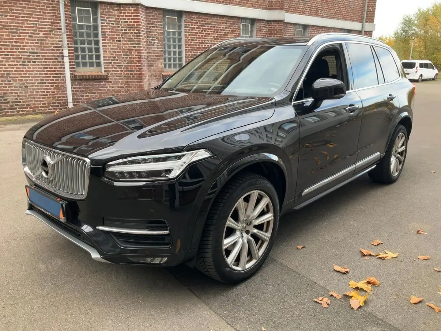 Volvo XC90 Inscription AWD Pano/Head-Up/7-Sitzer Schwarz - 1