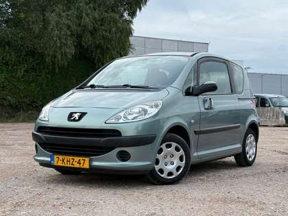 Peugeot 1007 1.4 Urban/ ZOMER GRIJS/ TOPSTAAT
