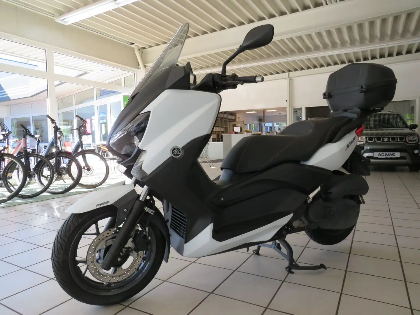 Yamaha X-Max 125 Weiß - 2