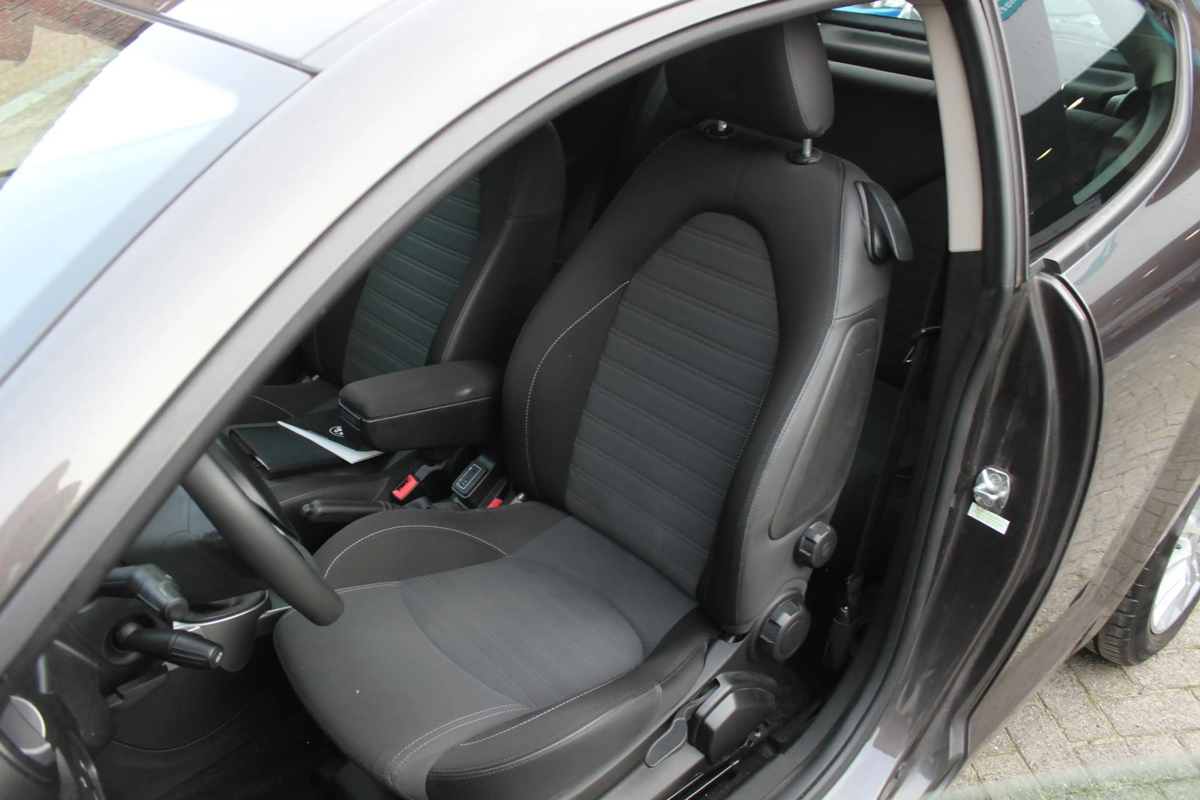 Alfa Romeo MiTo 0.9 TwinAir ECO Business Super — photo 6