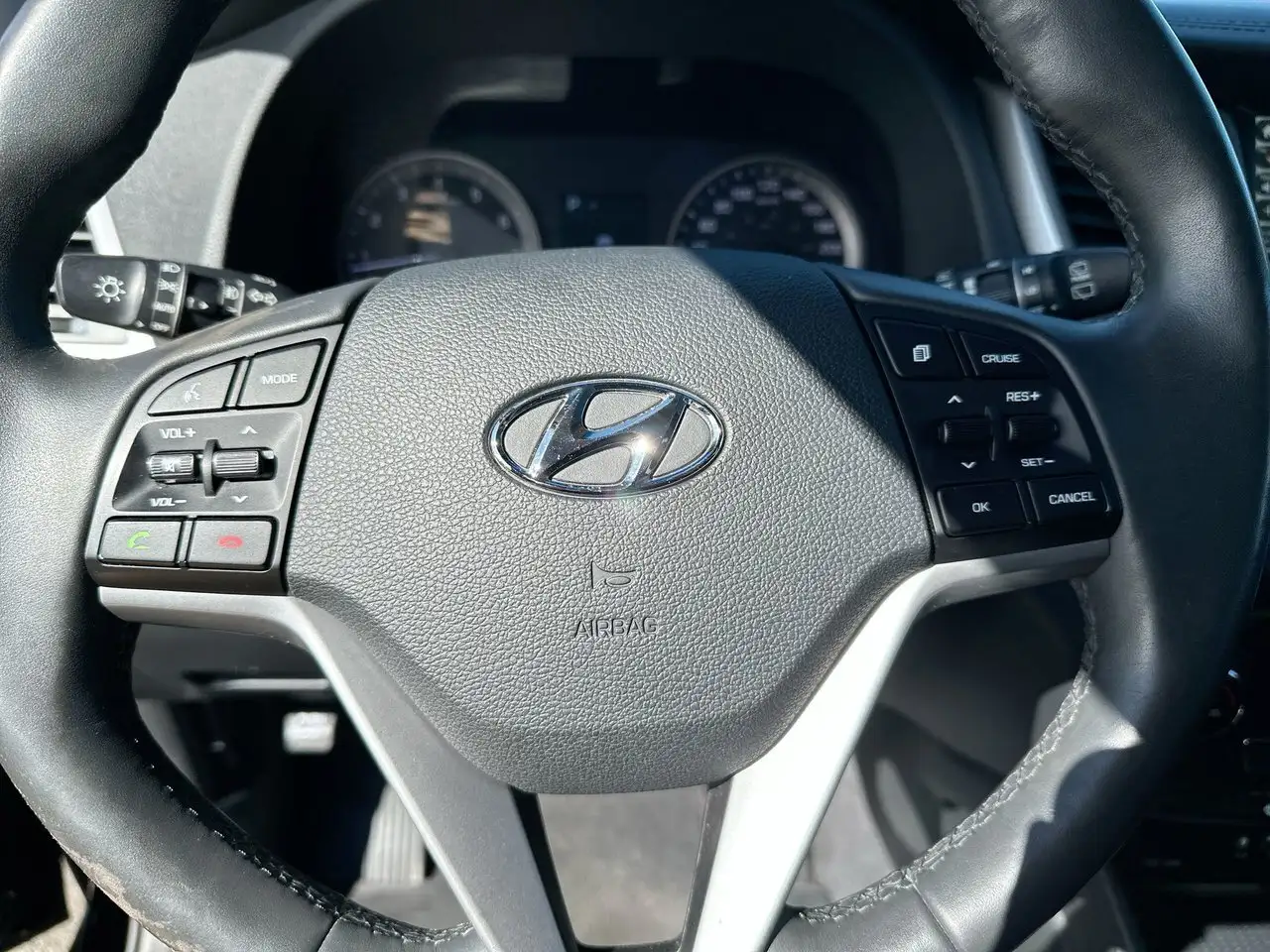 Hyundai TUCSON снимка Hyundai TUCSON
