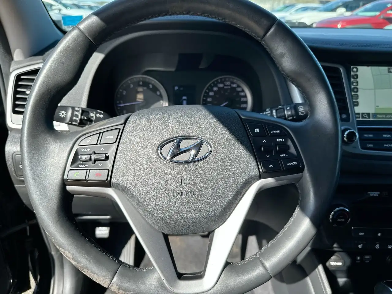 Hyundai TUCSON снимка Hyundai TUCSON