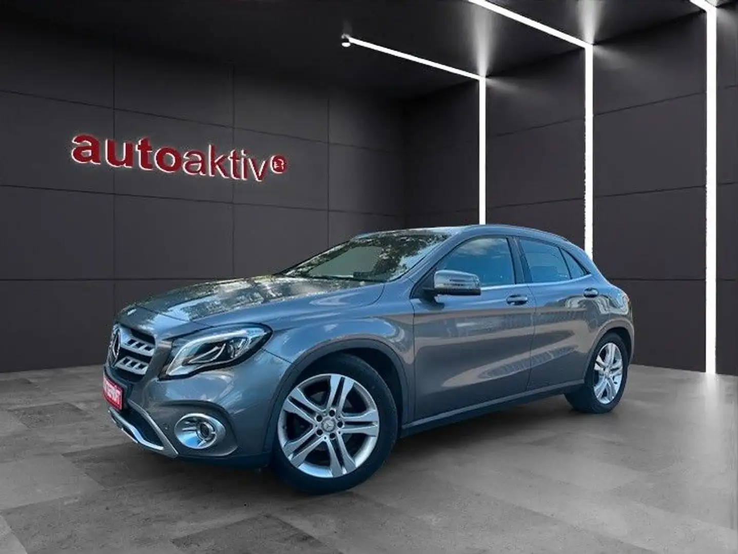 Mercedes-Benz GLA 200 CDI Urban/Voll Leder/LED High/Kamera/Nav Gris - 1
