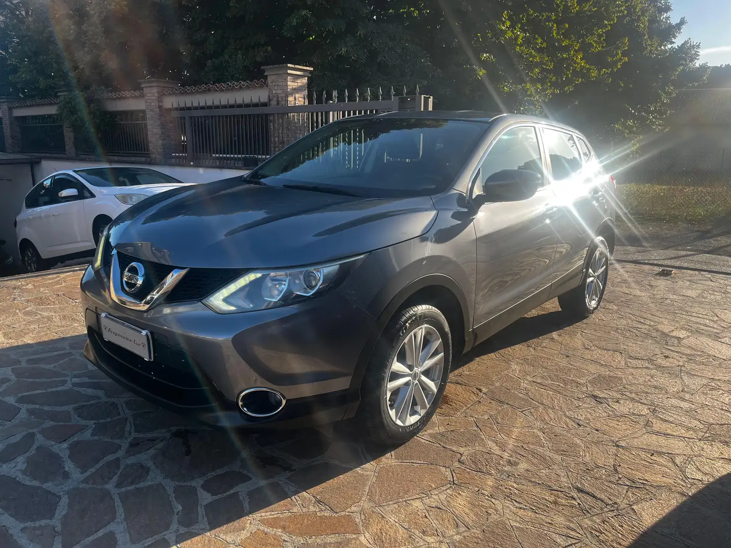 Nissan Qashqai Qashqai II 2014 1.5 dci Acenta 110cv Gris - 1