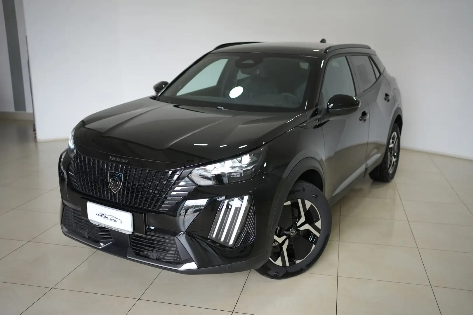 Peugeot 2008 2008 Hybrid 145 e-DCS6 GT Noir - 1