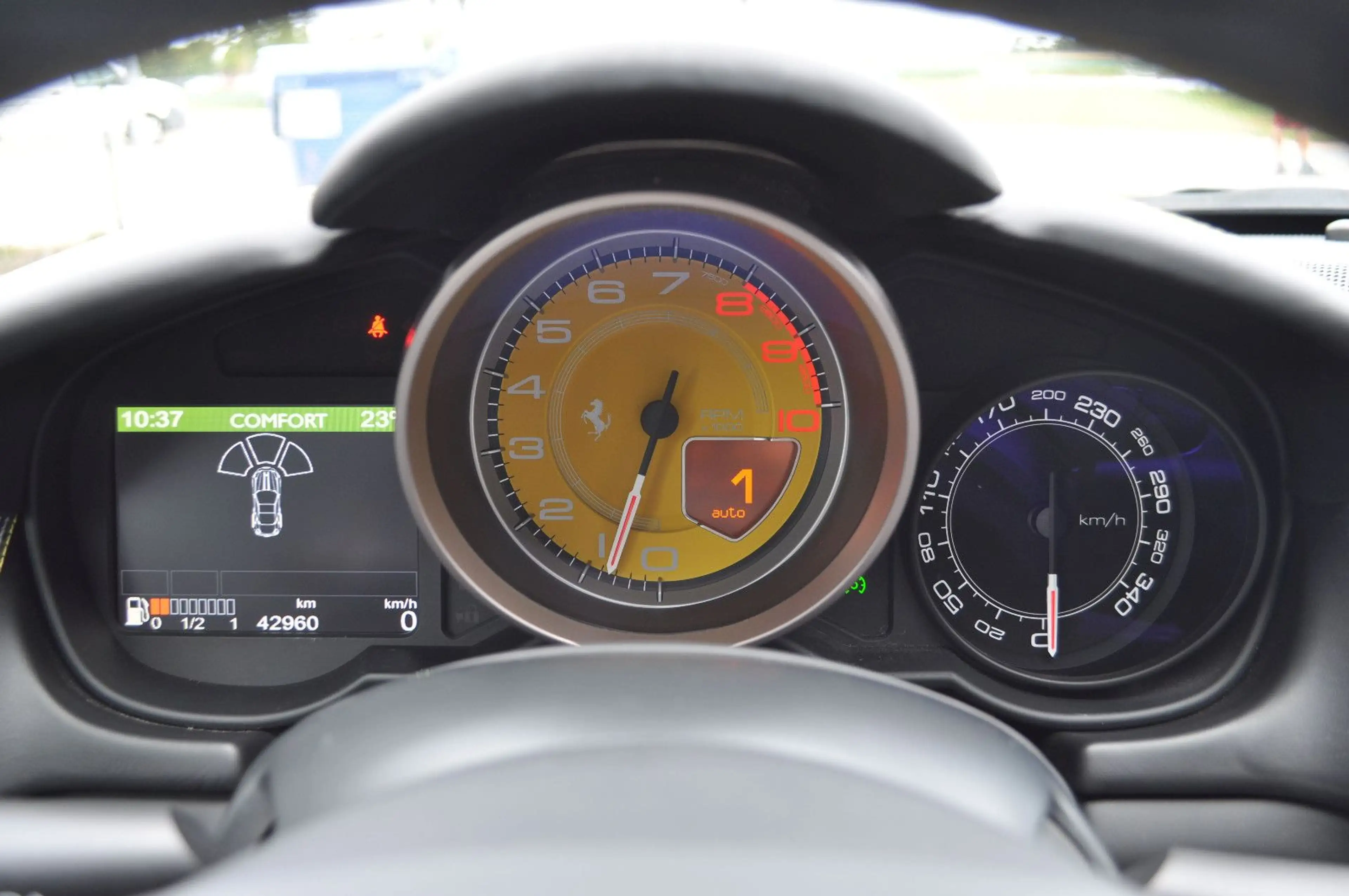 Ferrari California — photo 14