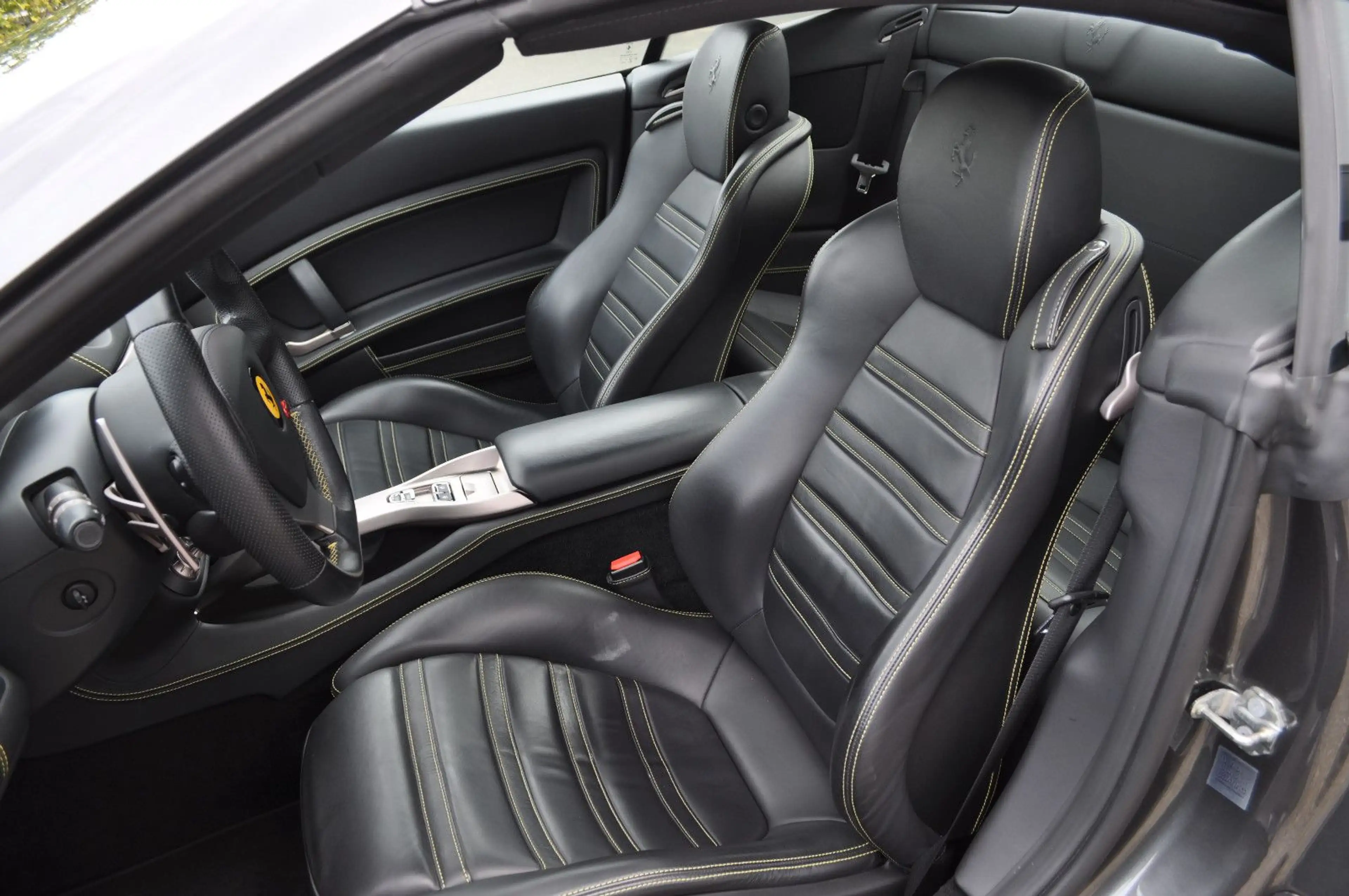 Ferrari California — photo 12