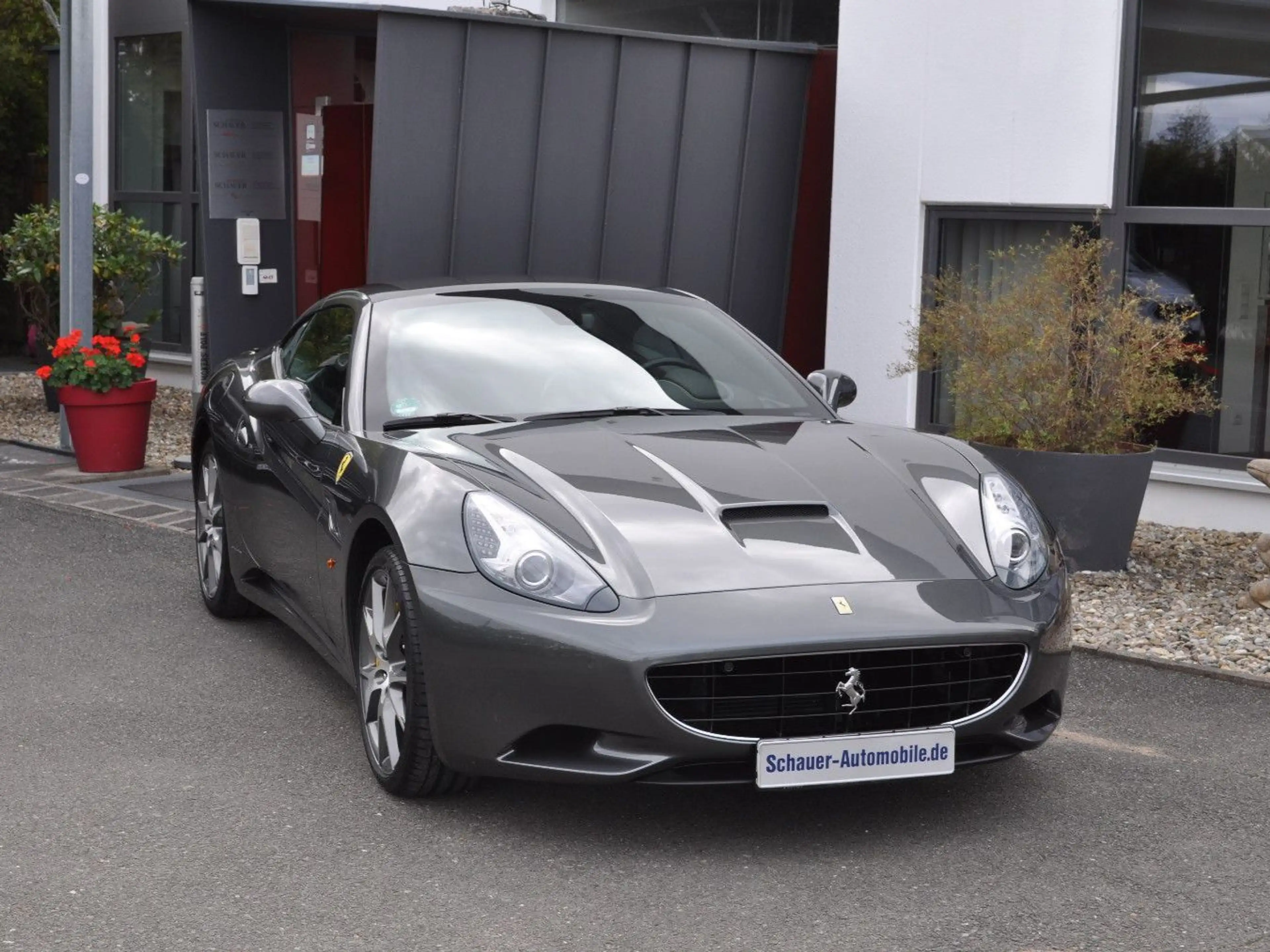 Ferrari California — photo 2