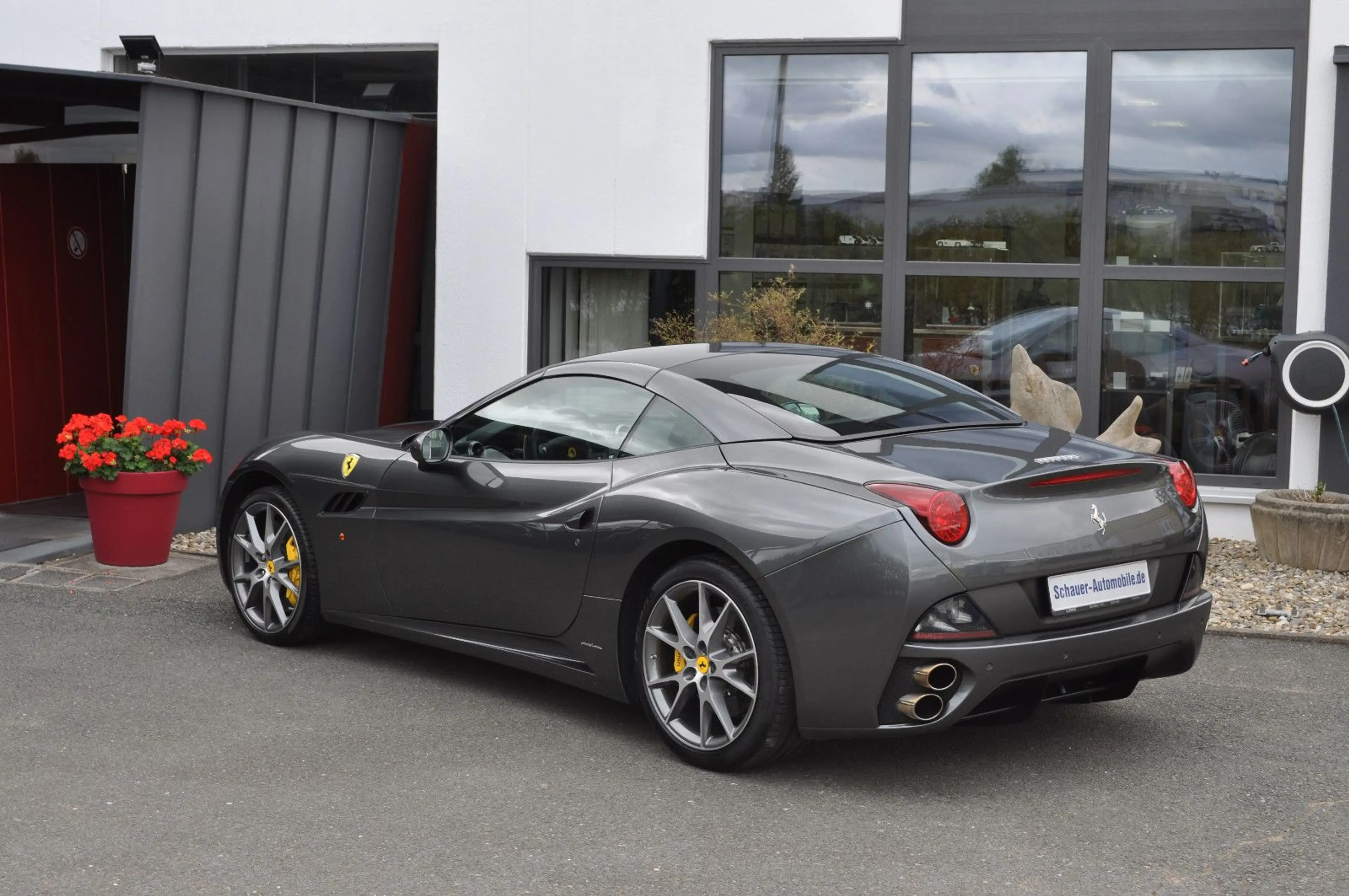 Ferrari California — photo 5