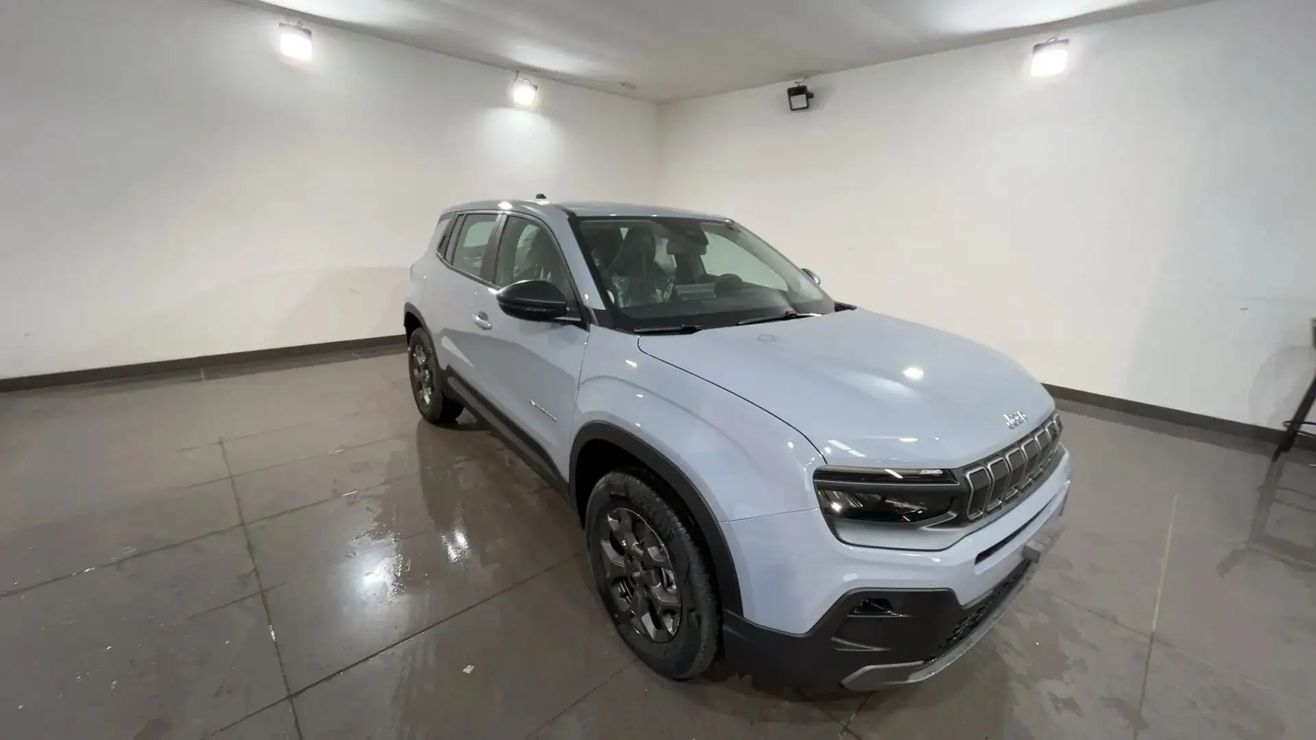 Jeep Avenger Avenger 1.2 turbo e-hybrid Longitude fwd Grau - 1