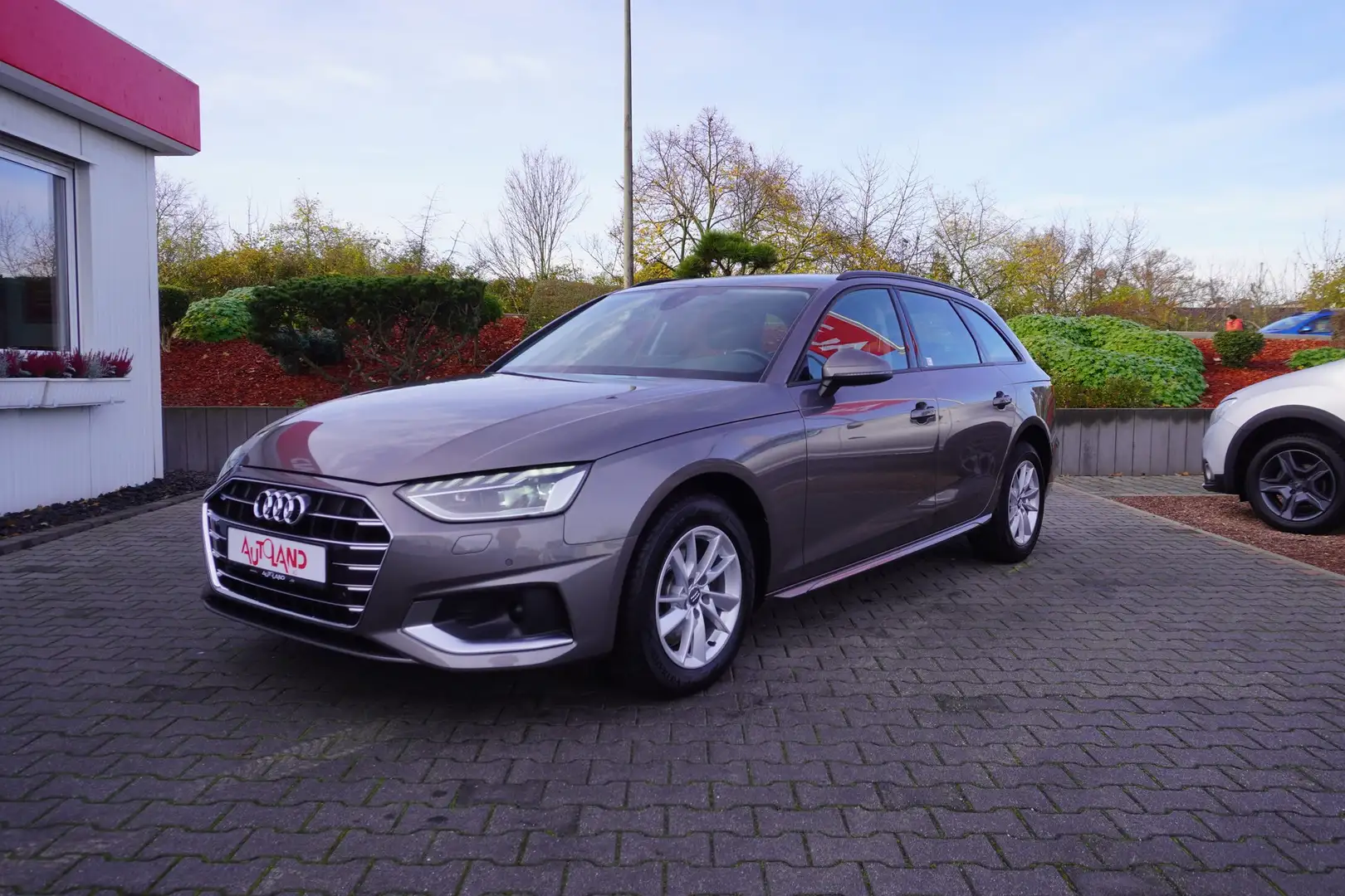 Audi A4 Avant 35 2.0 TDI LED Navi ACC Kamera DAB Grau - 2
