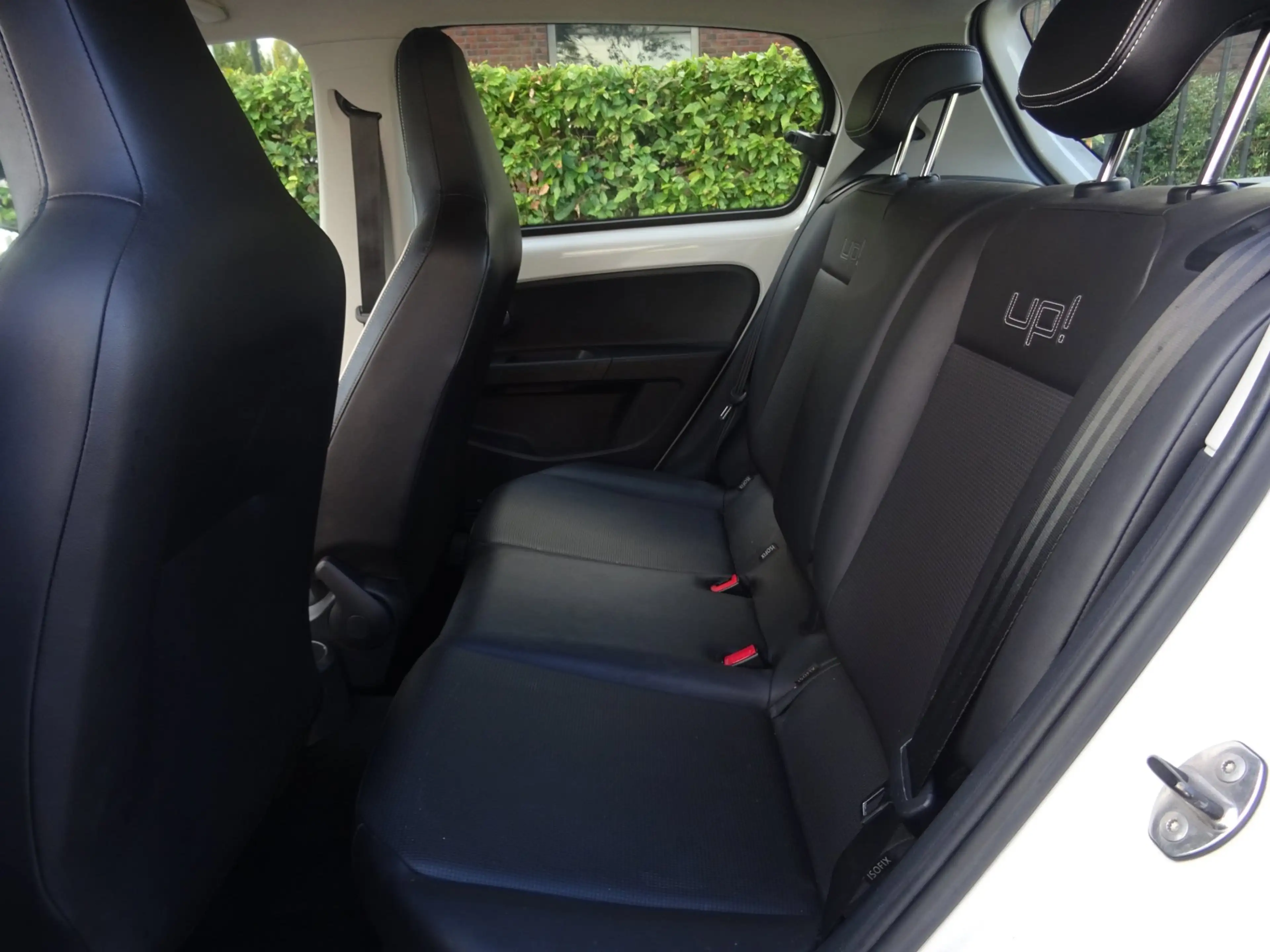 Volkswagen up! 1.0 high up! BlueMotion 5DRS LEER/NAVI/AC/APK — photo 9