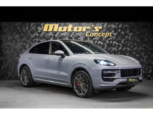 Porsche Cayenne view 6