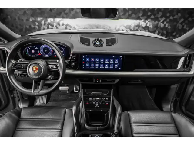 Porsche Cayenne view 13