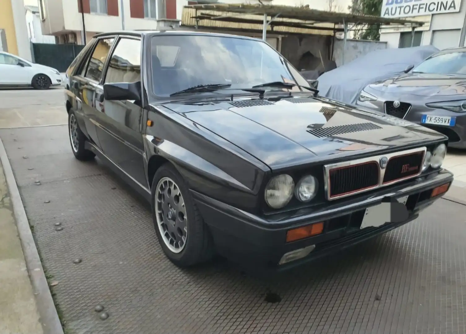 Lancia Delta 2.0 integrale - 1
