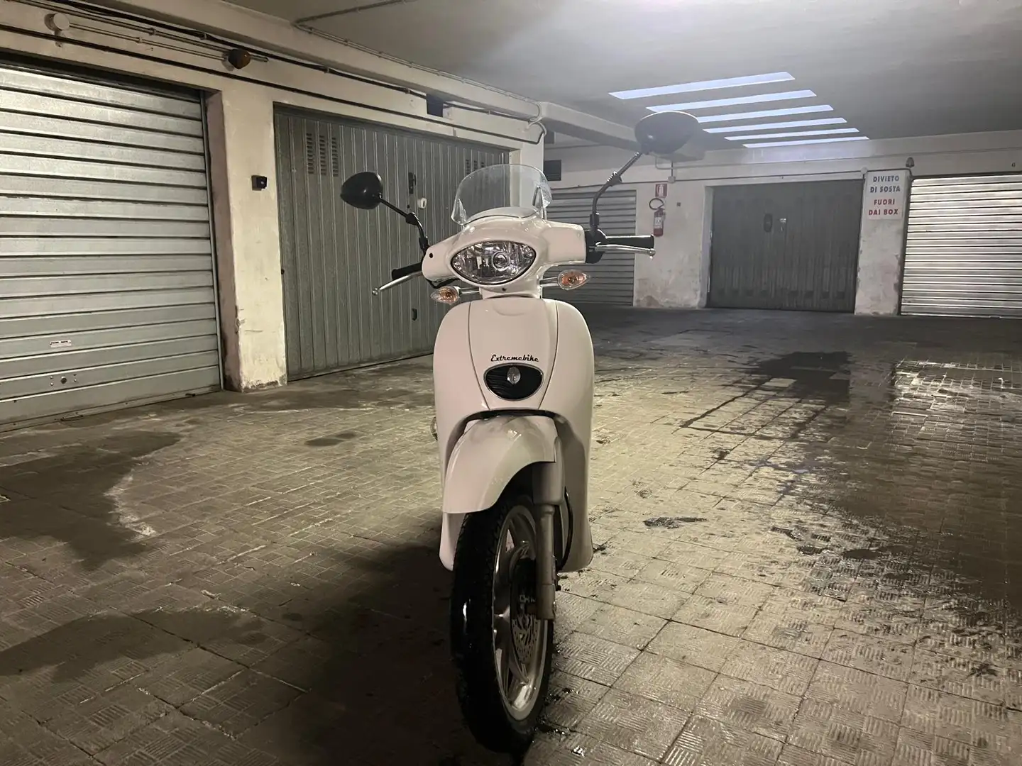 Aprilia Scarabeo Blanco - 1