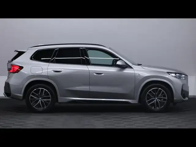 BMW X1 view 3