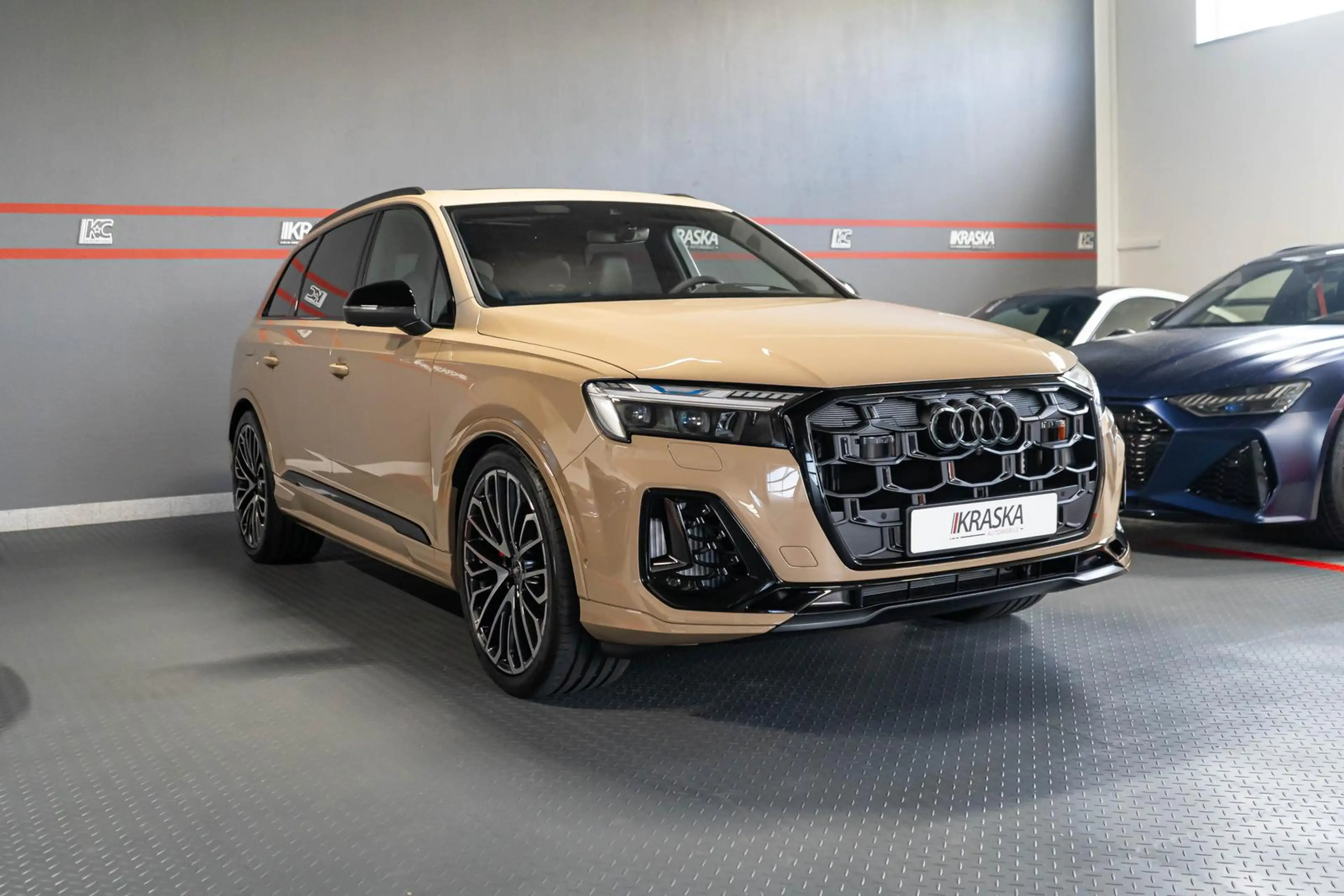 Audi SQ7 4.0 TFSI quattro AHK PANO B&O STHZ Facelift — photo 7