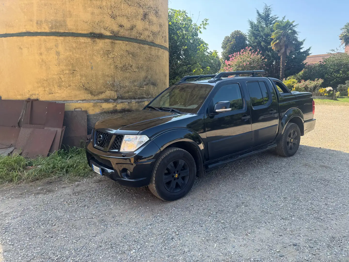 Nissan Navara Navara d.cab 2.5 dci Sport 174cv Nero - 1