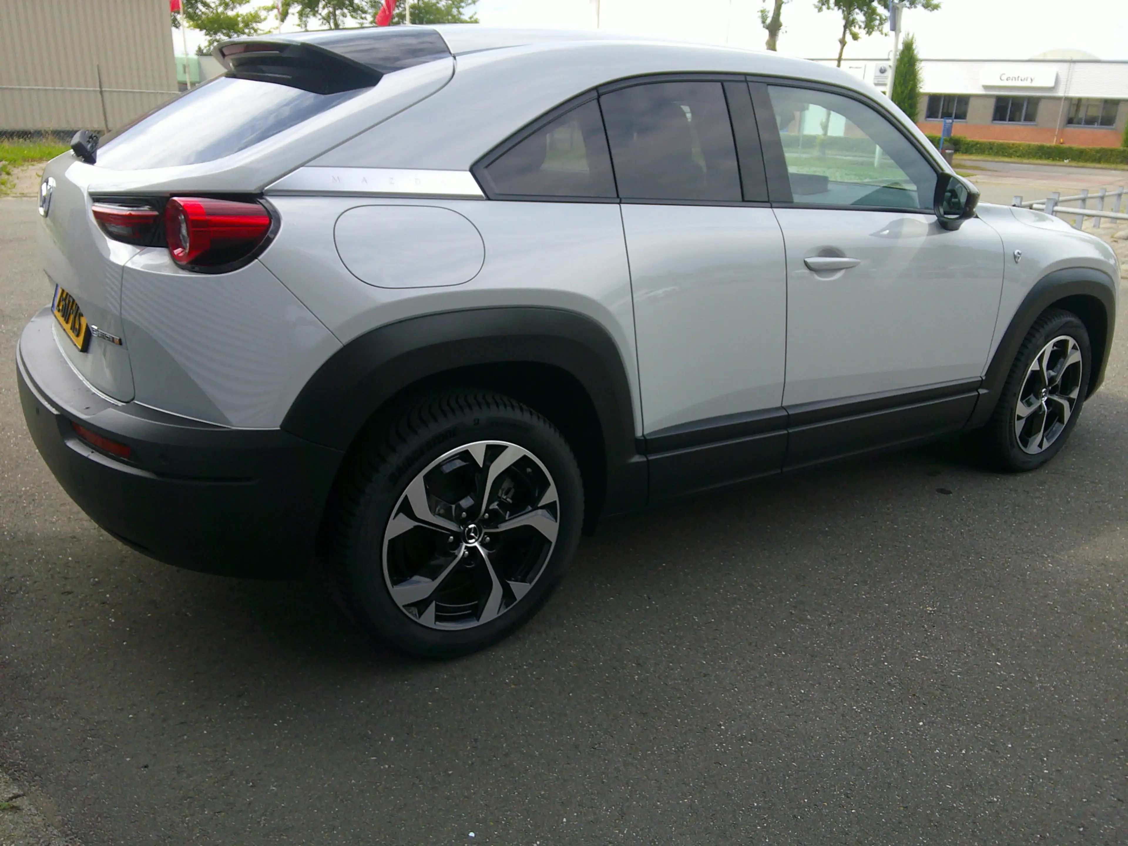Mazda MX-30 e-SkyActiv R-EV 170 Advantage Hybride Staat in Hoo — photo 4