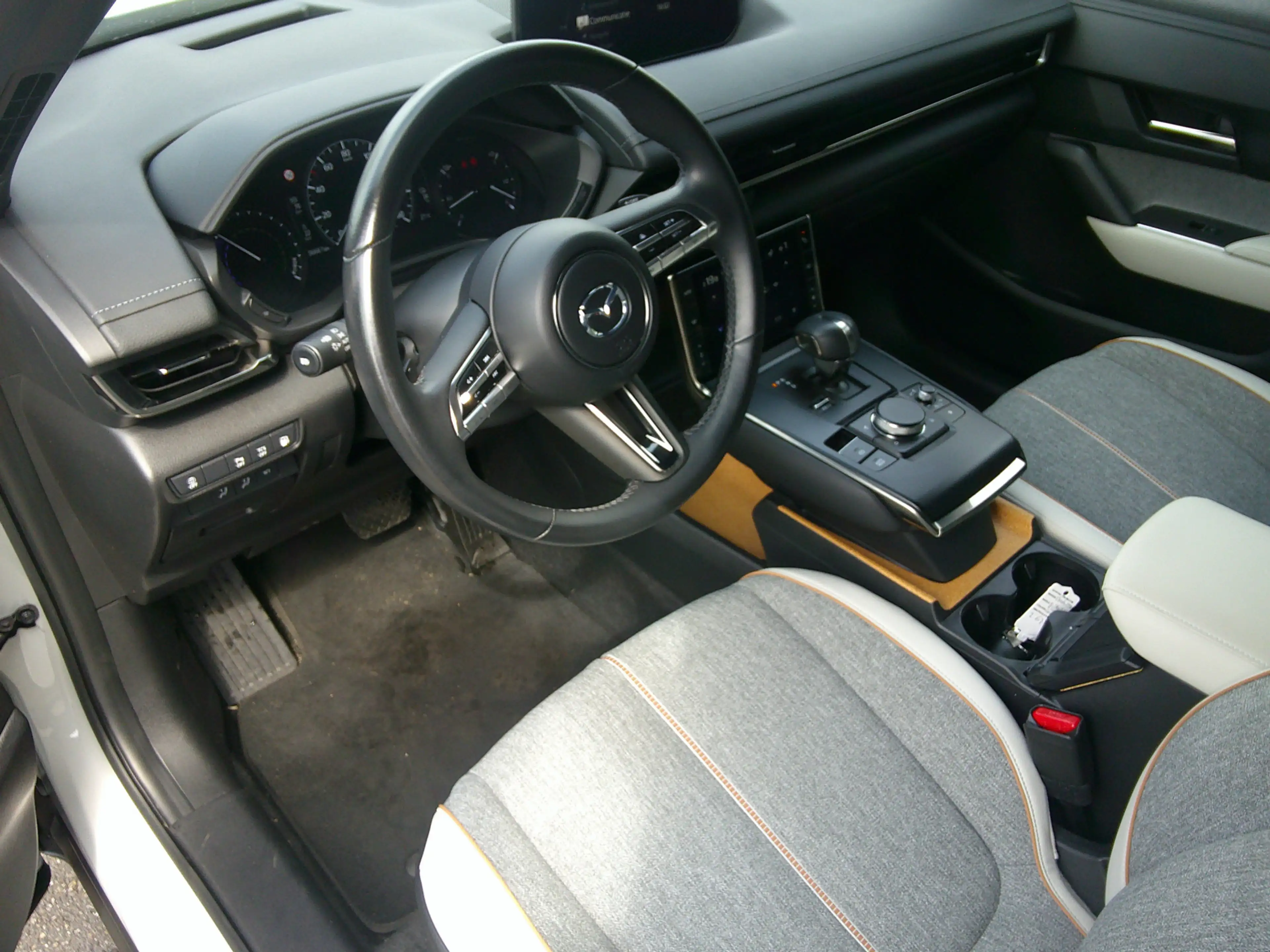 Mazda MX-30 e-SkyActiv R-EV 170 Advantage Hybride Staat in Hoo — photo 13