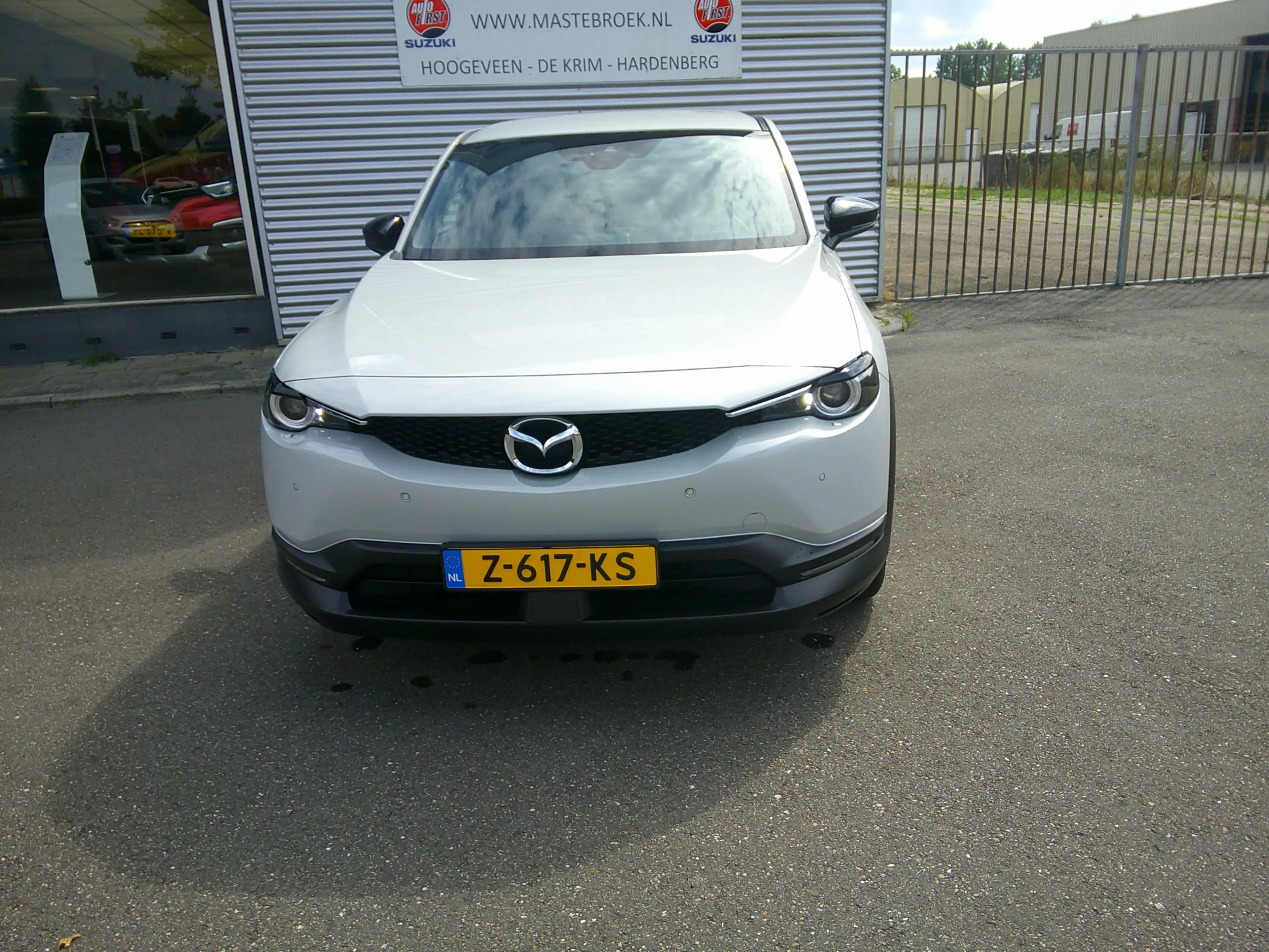 Mazda MX-30 e-SkyActiv R-EV 170 Advantage Hybride Staat in Hoo — photo 9