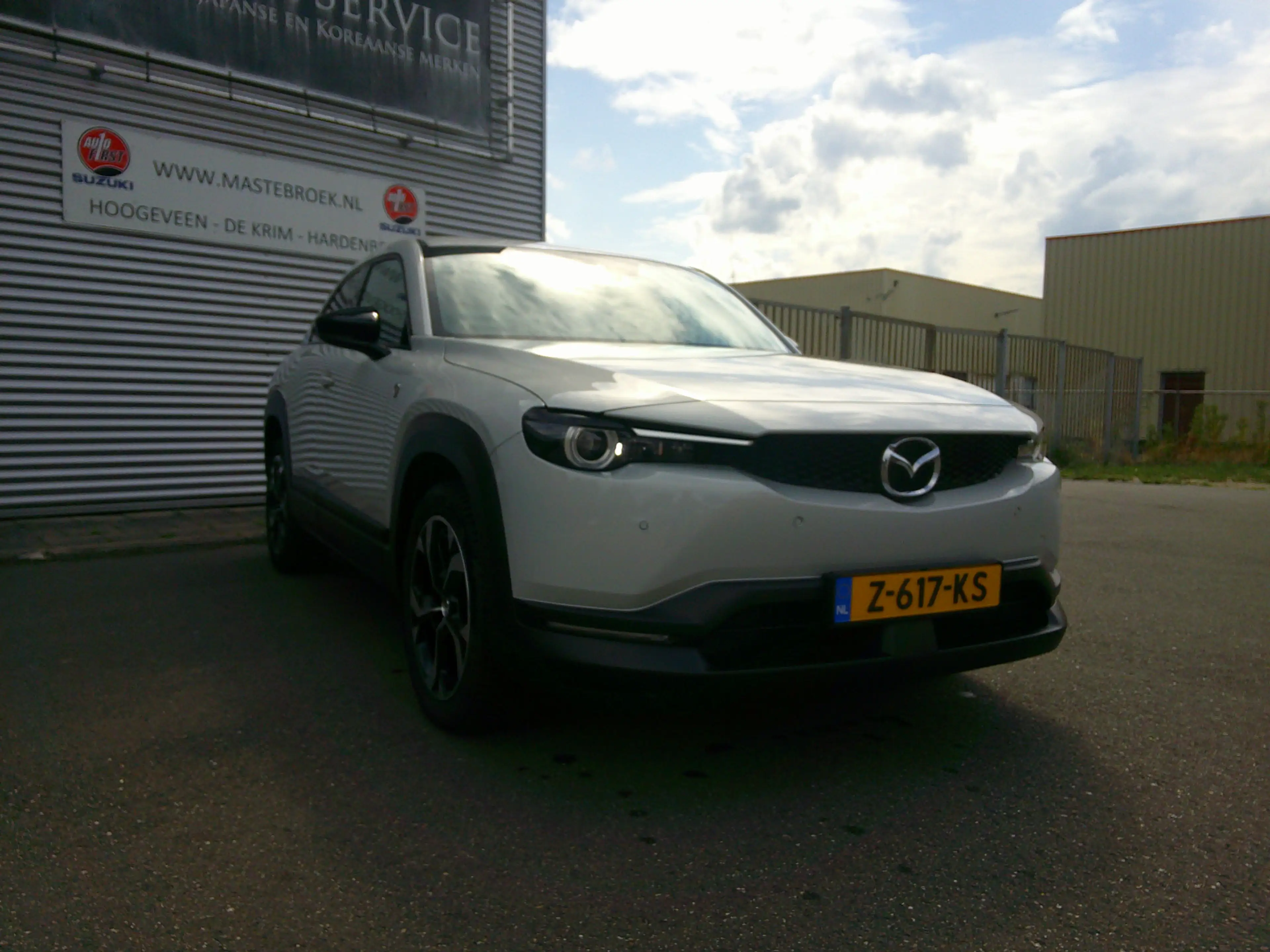 Mazda MX-30 e-SkyActiv R-EV 170 Advantage Hybride Staat in Hoo — photo 2