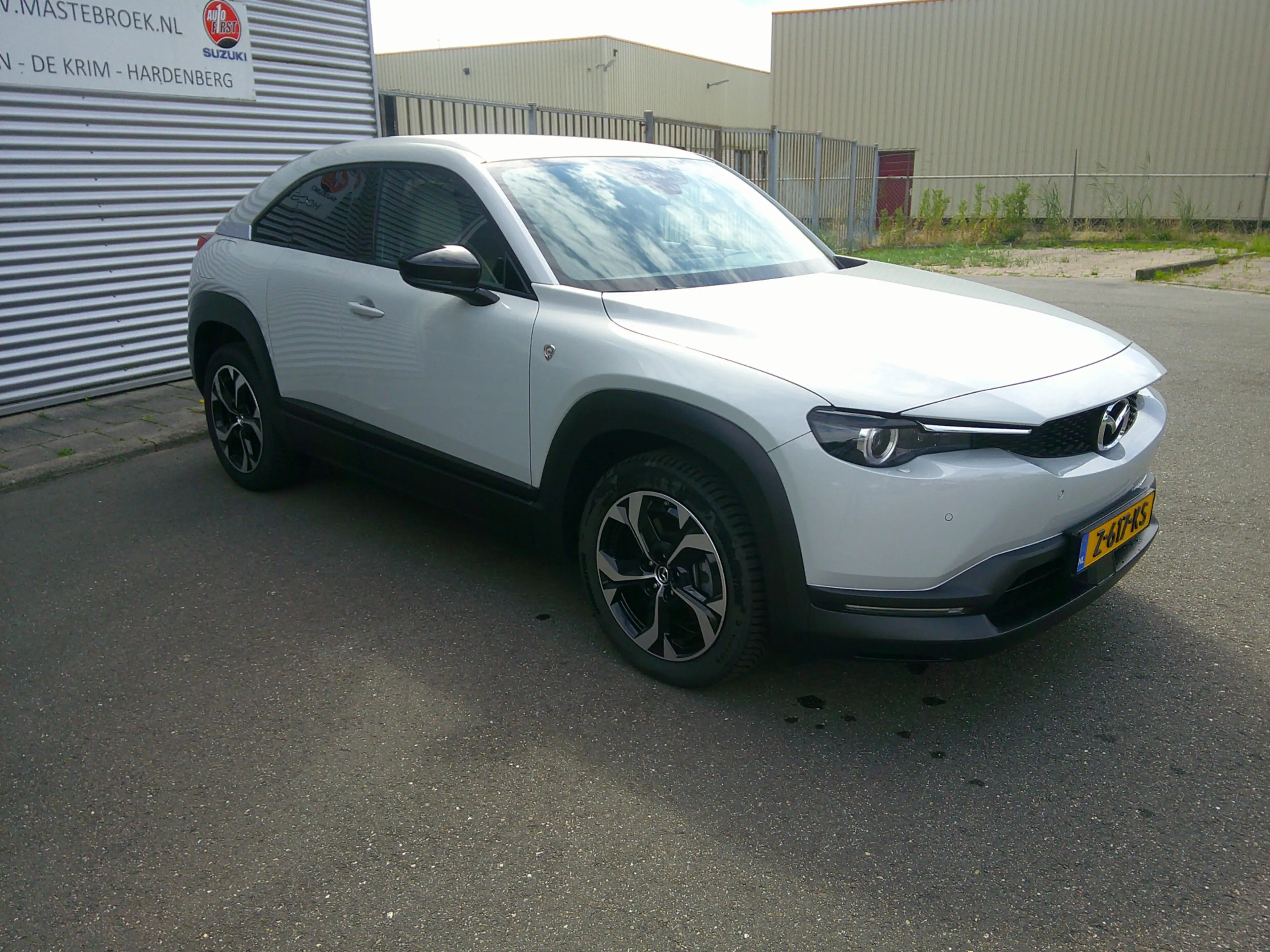 Mazda MX-30 e-SkyActiv R-EV 170 Advantage Hybride Staat in Hoo
