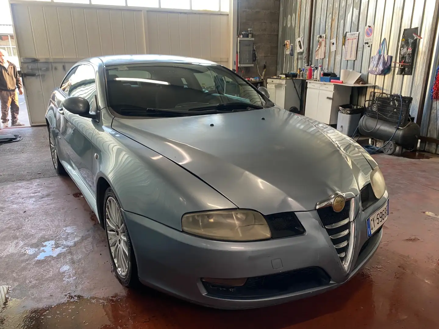 Alfa Romeo GT 1.9 MJT 16V Luxury Gris - 2