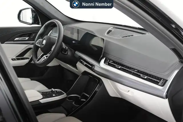 BMW X1 view 8