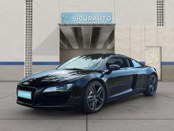 R8 Coupe 4.2 V8 quattro r-tronic