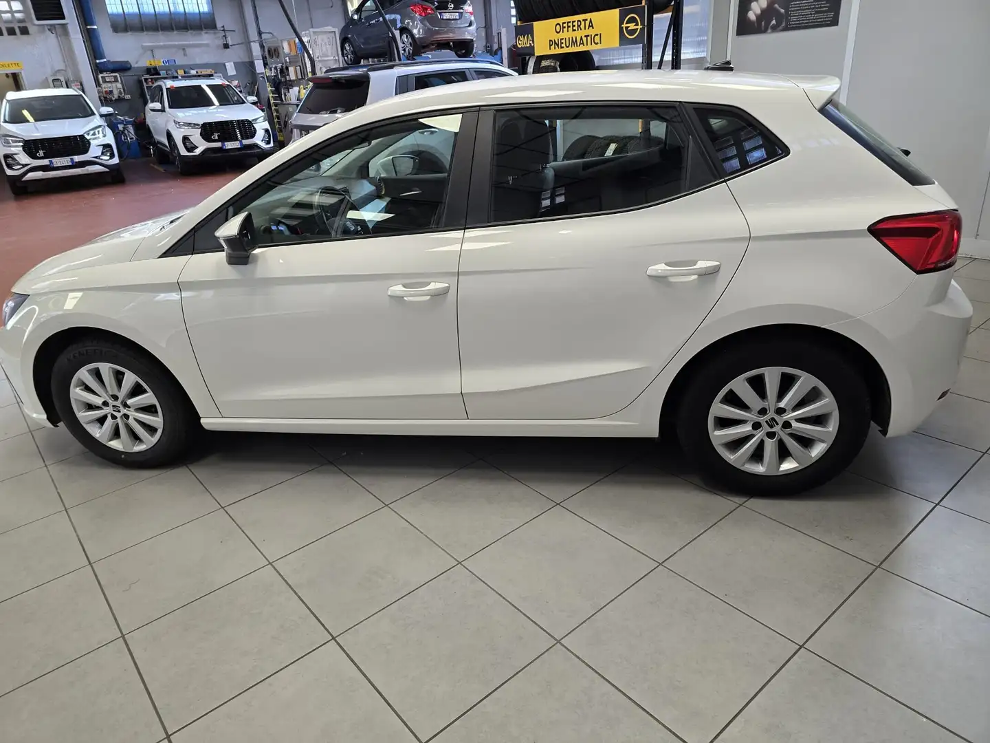 SEAT Ibiza Ibiza V 2017 1.0 mpi Style 80cv Blanco - 2