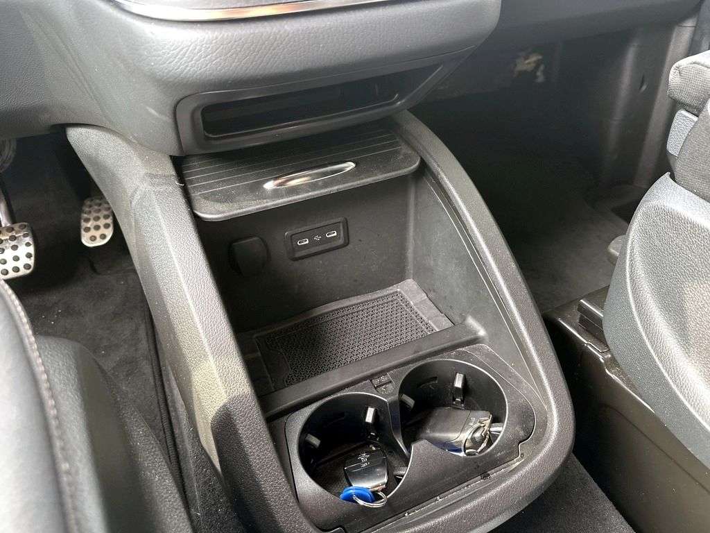 Mercedes-Benz EQV 300