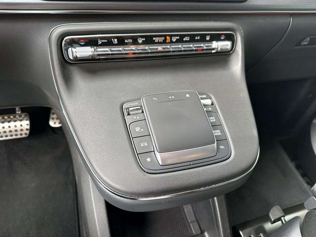 Mercedes-Benz EQV 300