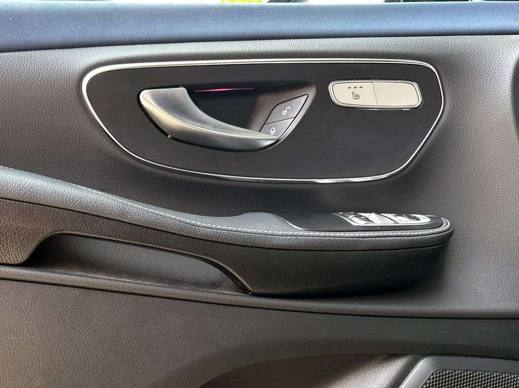 Mercedes-Benz EQV 300