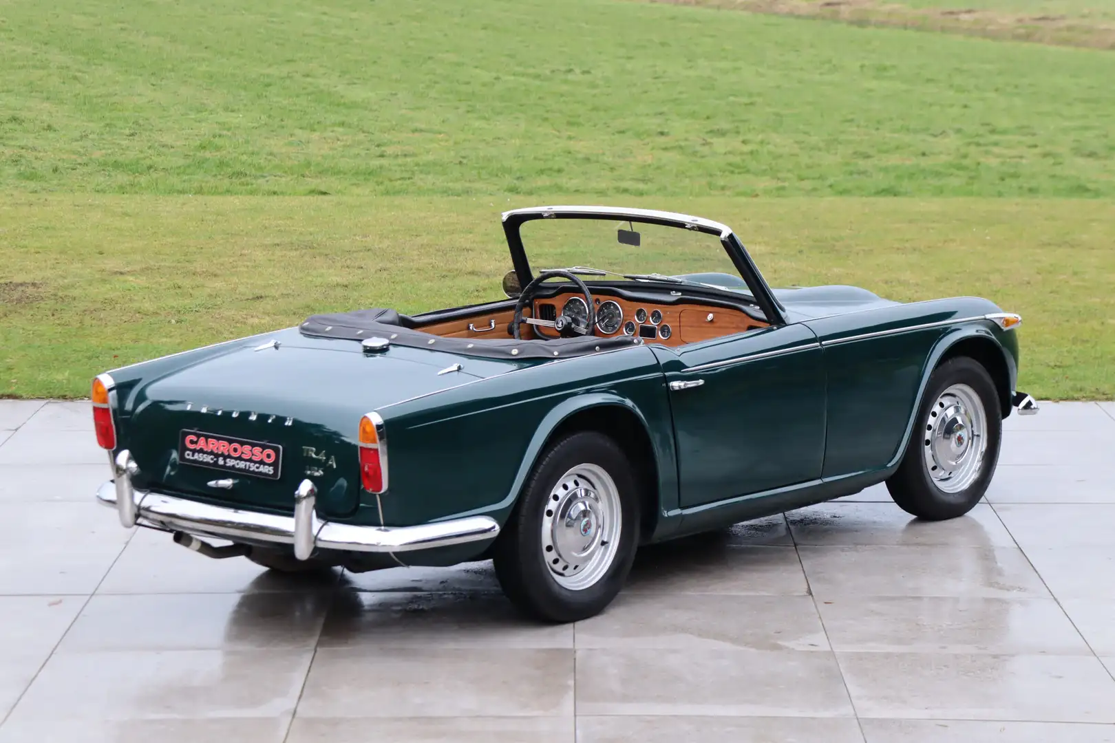 Triumph TR4 A IRS Grün - 2