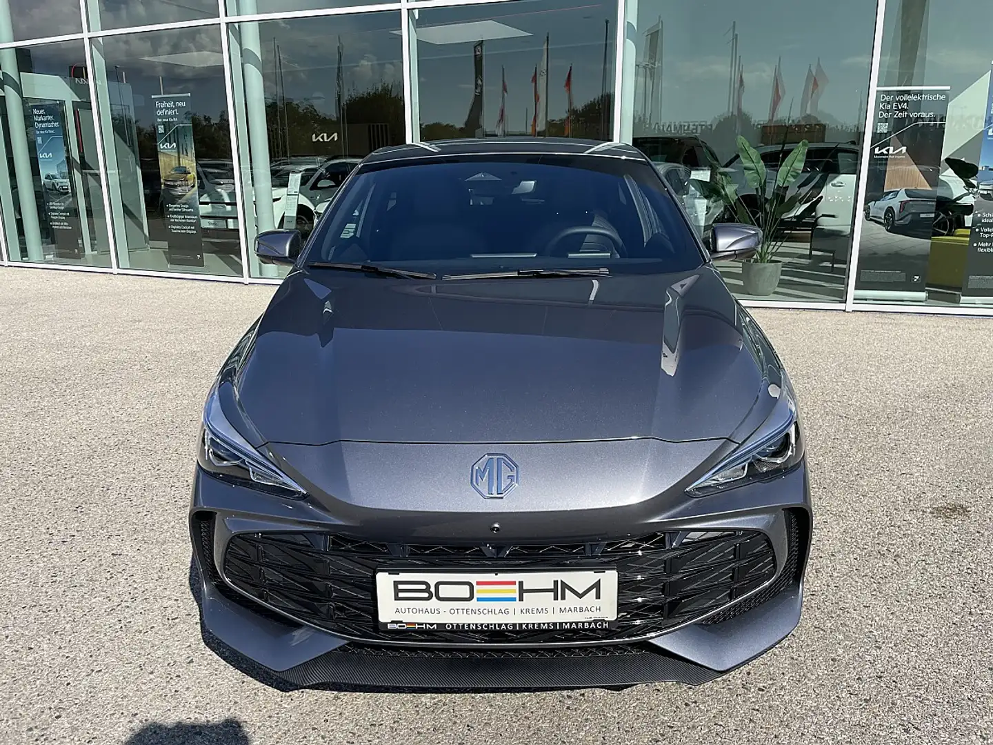 MG MG3 1,5 Hybrid+ Luxury Aut. Grau - 2
