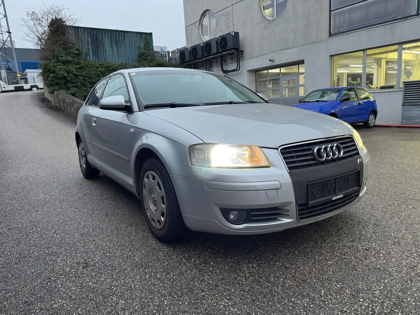 Audi A3 1.9 TDI Attraction Plateado - 2