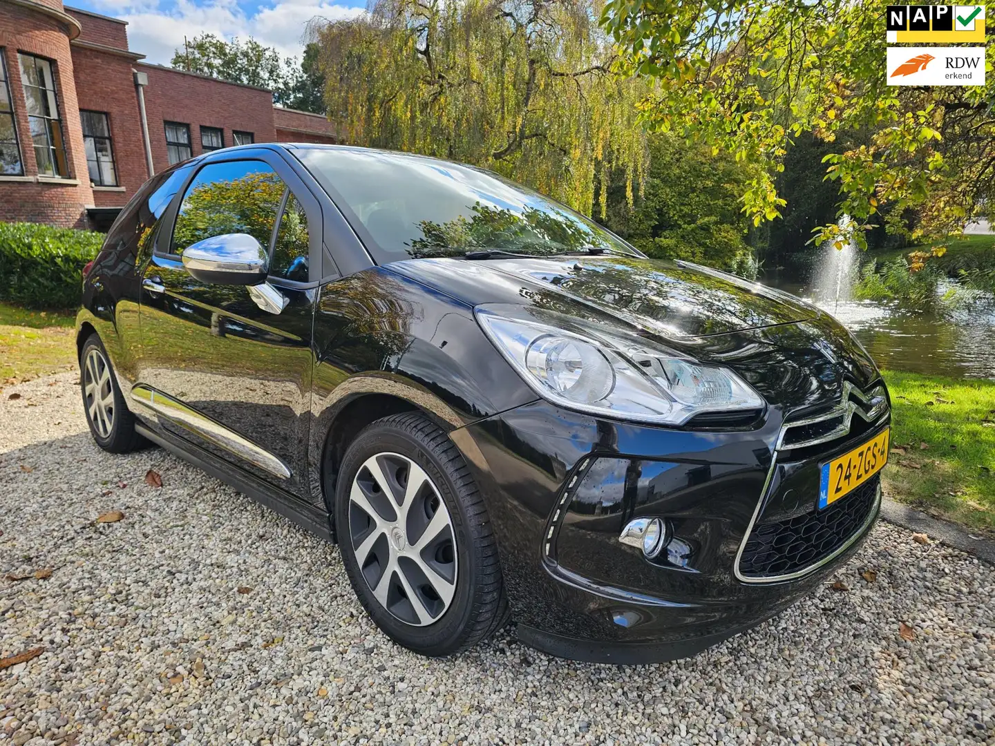 Citroen DS3 1.2 VTi Chic AIRCO/cruise *apk:11-2026* Schwarz - 1