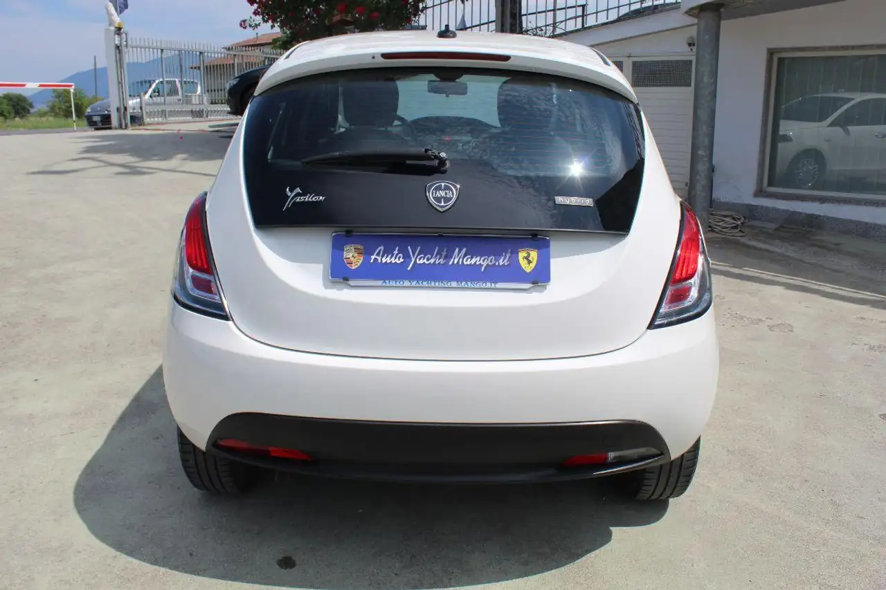 Lancia Ypsilon 2022 — фото 6