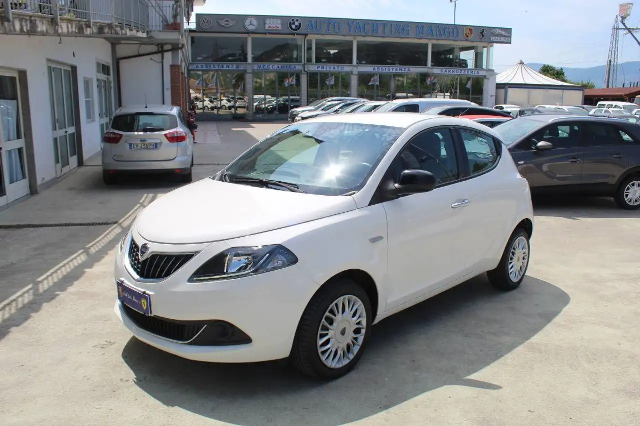 Lancia Ypsilon 2022