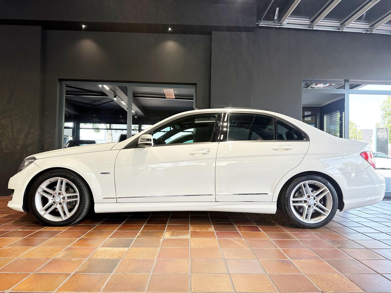 Mercedes-Benz C 220 2x AMG-LINE+AVANTGARDE PANO ILS-LED 1HAND — photo 4
