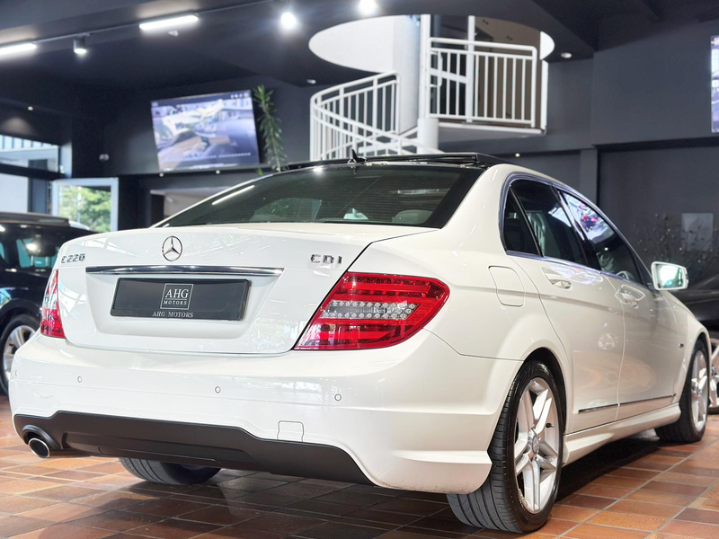 Mercedes-Benz C 220 2x AMG-LINE+AVANTGARDE PANO ILS-LED 1HAND — photo 10